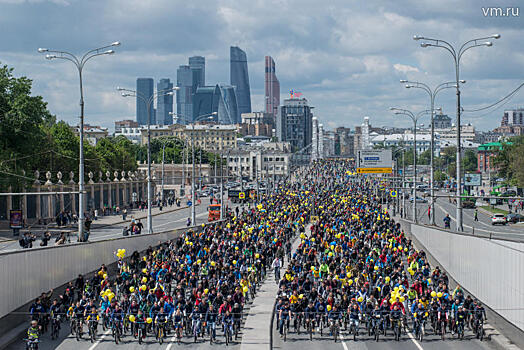 Порядка 20 тысяч человек приняли участие в Осеннем велопараде
