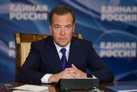 Медведев: Закрытие границ неэффективно для борьбы с коронавирусом