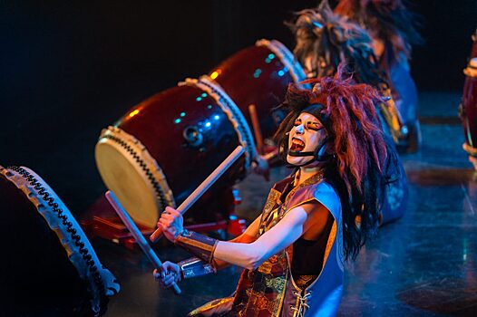Спектакль «Море синего леса. Японское барабанное шоу» состоится в Театре Терезы Дуровой