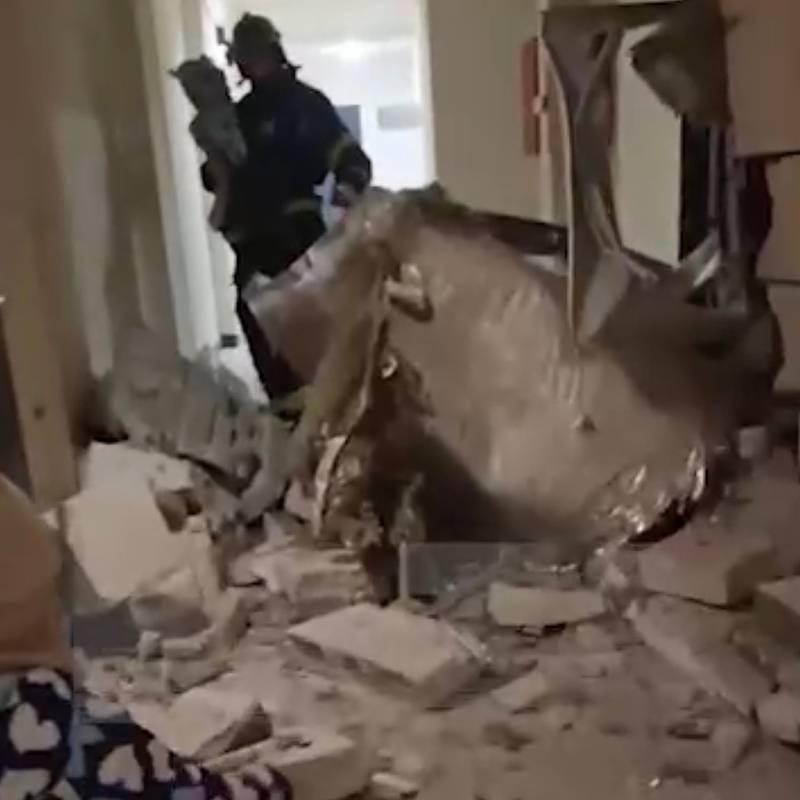 Стало известно о задержке срока конца ремонта пострадавшего от ВСУ дома почти на полгода