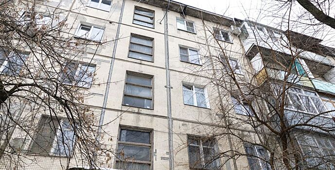 46 собственников квартир аварийного дома в переулке Кривошлыковском, 4 передали свои ключи муниципалитету