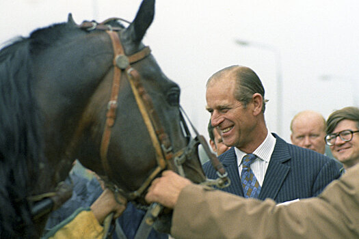 "Ты слишком толстый для астронавта": Шокирующие шутки принца Филиппа