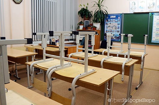 В школах Тюмени и Тобольска из-за морозов отменили занятия для начальных классов