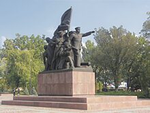 Полсотни десантников против полка