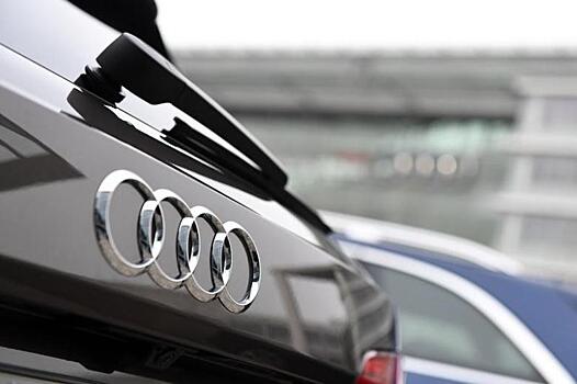 Audi представил обширную галерею с новым Audi RS4