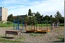 На территории детского отделения психбольницы в Калининграде обустроена игровая площадка