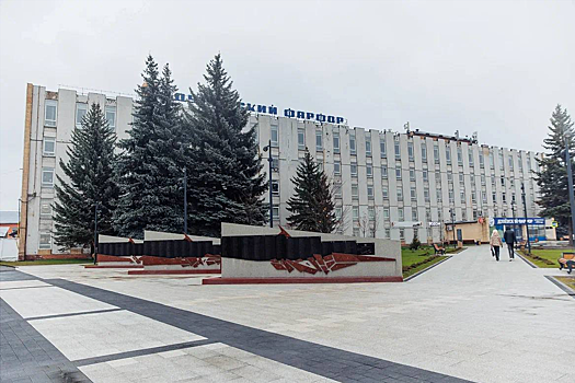 В сквере Федора Полетаева провели благоустройство