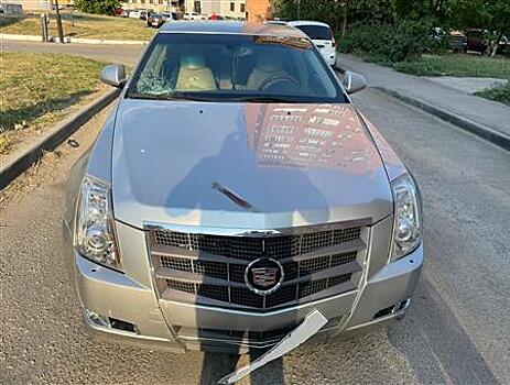 Водитель Cadillac сбил велосипедиста в Тольятти