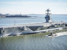 Крупнейший в мире авианосец покинул Средиземное море