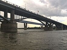 Октябрьский мост закрывают для пешеходов на неопределенное время