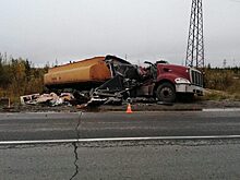 На трассе Сургут-Салехард водитель на большегрузе улетел в кювет
