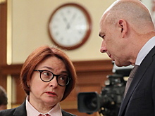 Минфин предлагает ЦБ поспорить о валютных нарушениях в кабинете президента