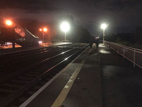 В Новосибирске 59-летняя женщина погибла под колесами электрички