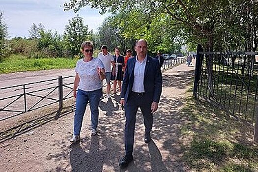 Дмитрий Заплутаев: в этом году отремонтируем проезд к школе № 31