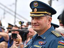 Спасатели и пожарные получили от главы МЧС Куренкова новую технику