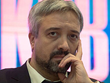 Примаков назвал "актом маразма" снос памятника Пушкину в Риге