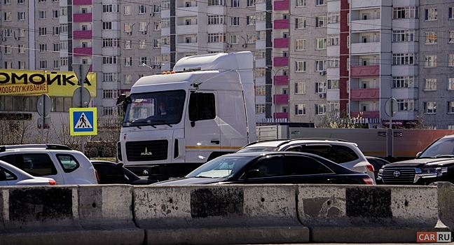 Плюсы и минусы ночных перевозок дальнобойщиков