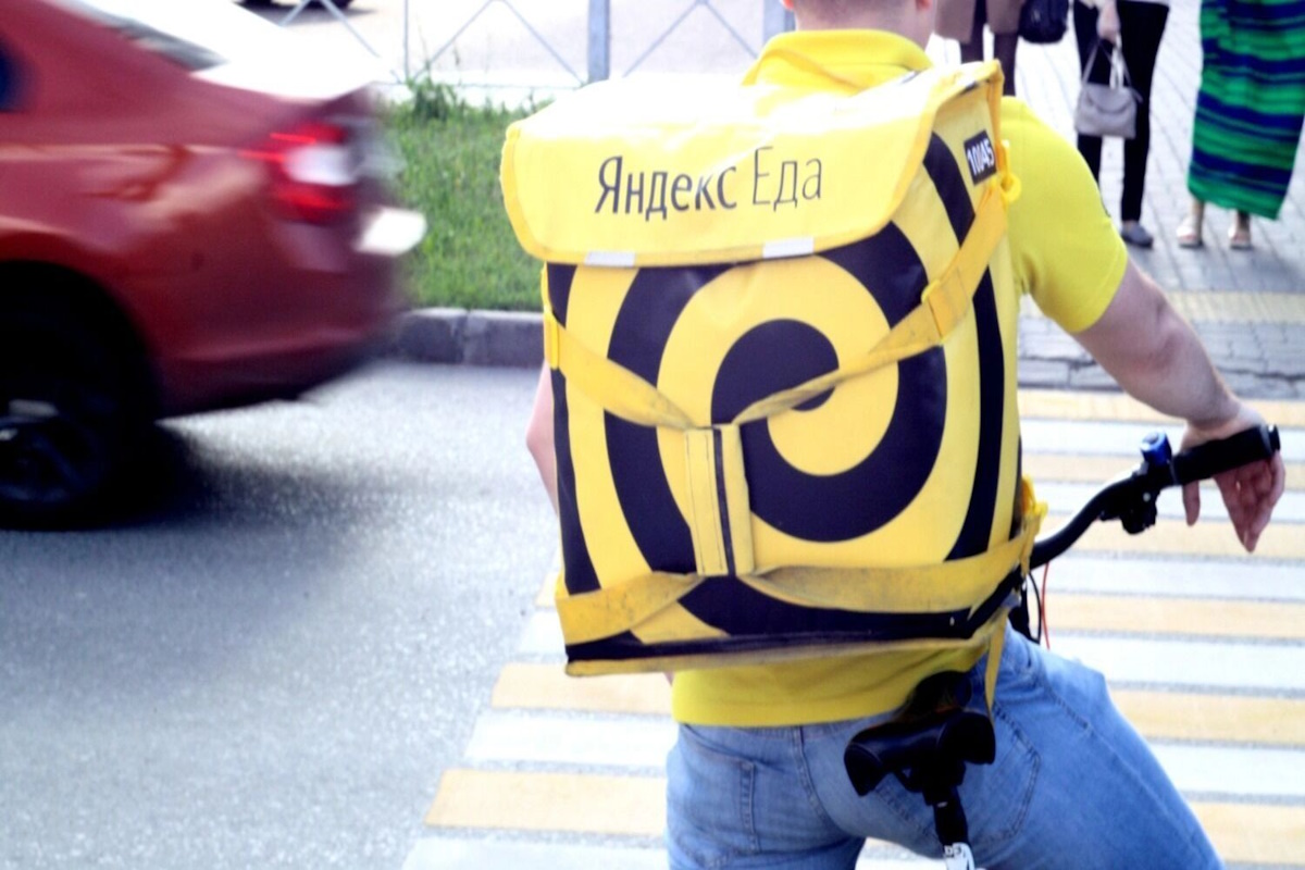 Мэр Казани Ильсур Метшин поручил разработать правила для курьеров на электровелосипедах