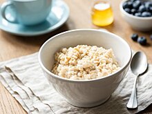 Диетолог развеяла миф о пользе каши с молоком и мяса с картошкой
