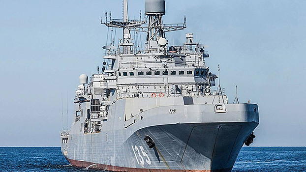 Большой десантный корабль "Иван Грен" начал государственные испытания