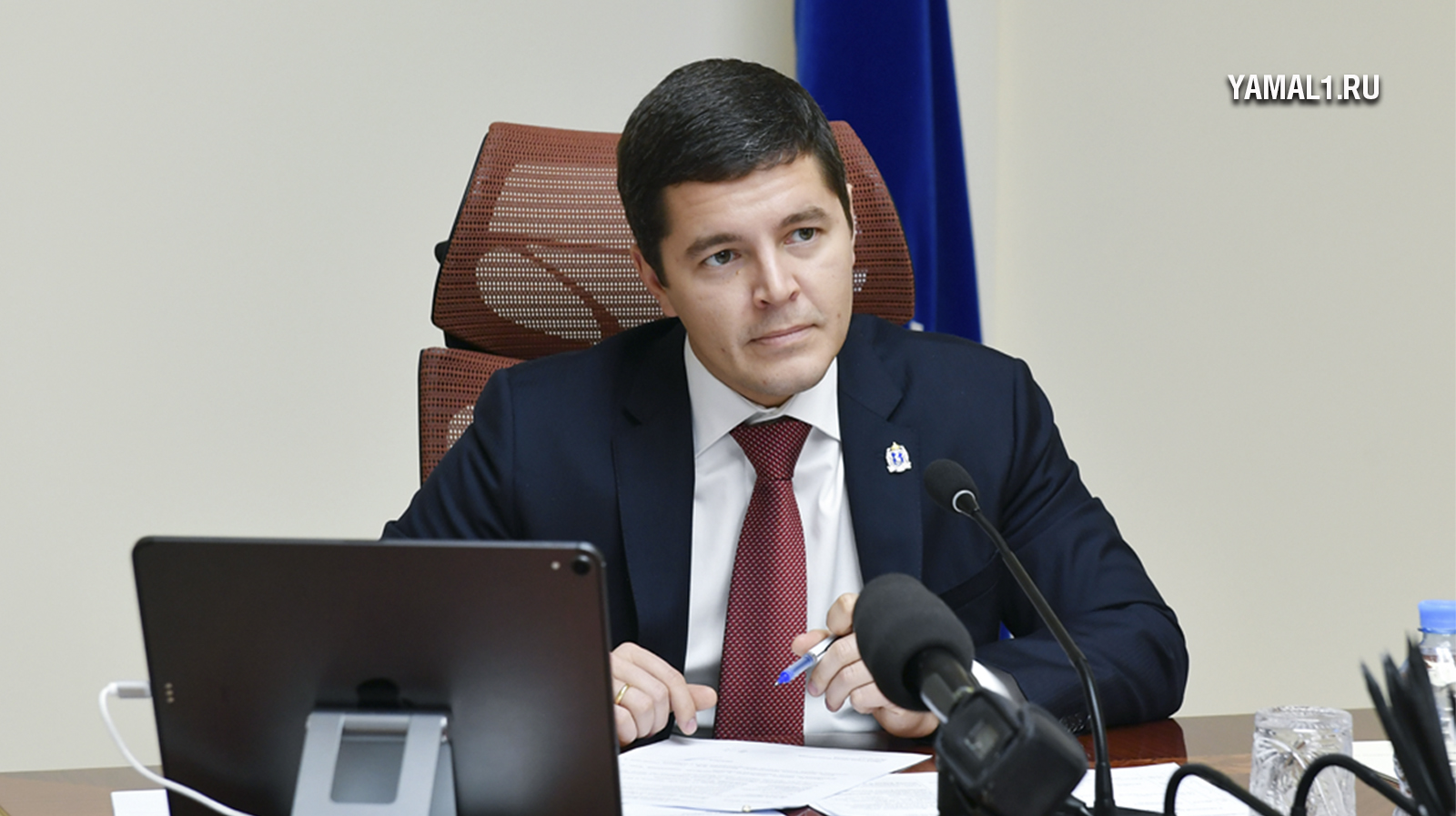 Дмитрий Артюхов рассказал о проектировании нового аэропорта в Салехарде министру экономики России