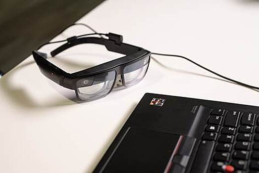 Lenovo показала умные очки с двумя дисплеями и скрытой камерой