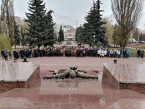 В Курске почтили память Героев Отечества