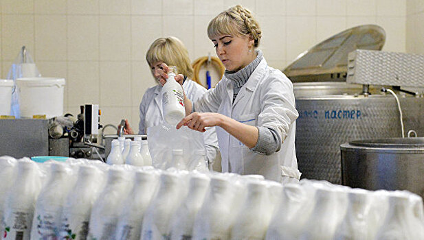 Россия сняла ограничение на ввоз молока из Белоруссии