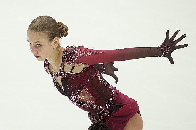 Трусова выиграла короткую программу на Гран-при