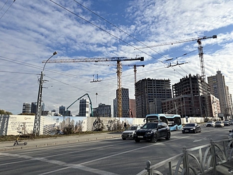 Впереди – Москва: уральская столица впервые опередила Питер по объему жилищного строительства