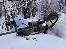 Снайперы провели шесть дней на боевой позиции