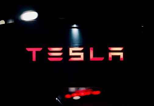 Tesla вырастет за счет человекообразных роботов