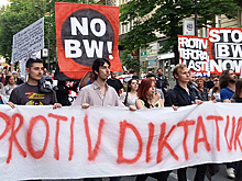 Около 250 человек приняли участие в протестной акции в Белграде
