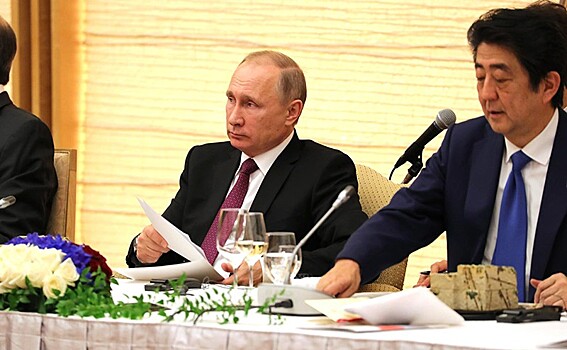 Путин призвал прекратить исторический "пинг-понг" с Курилами