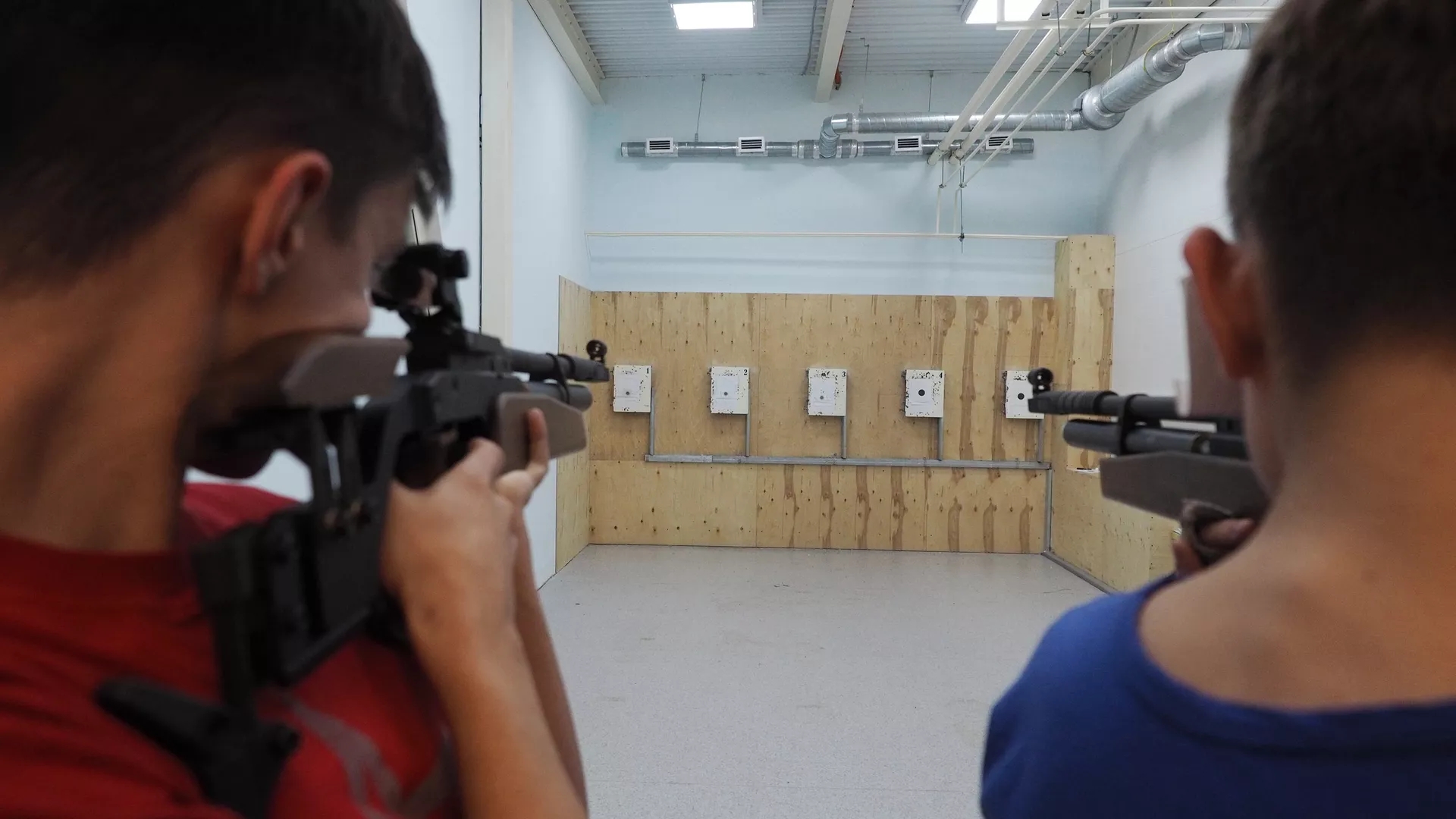 СК: инструктор тира в Псковской области погиб во время огневой подготовки