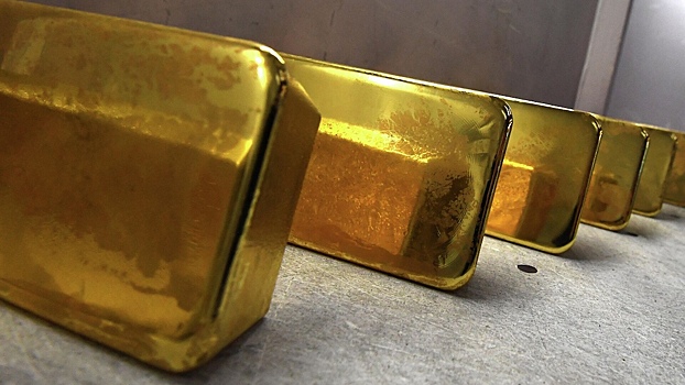 Цена золота достигла рекордных значений впервые в истории