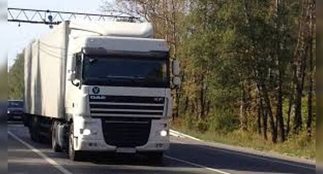 В Бразилии неуправляемая фура попала в жесткую аварию