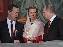 Путин и Медведев прибыли на службу в храм Христа Спасителя