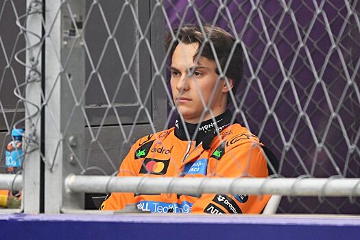 «Это не то, что хочешь слышать от гонщика». Хилл — о вопросе Пиастри по радио в Бразилии