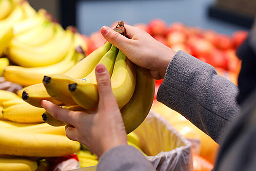 Диетолог Ионова: предложение включить банан в перечень социально значимых продуктов является загадкой