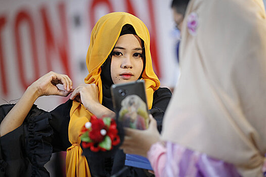 Мусульманские девушки увлекаются косплеем в хиджабе