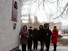 Волгоградские коммунисты почтили память депутата Госдумы Алевтины Апариной