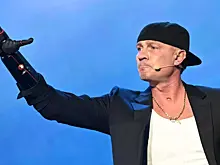 Костомаров призвал поддержать российских фигуристов, выступающих без флага