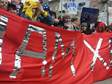 Около 23 тыс. человек стали участниками первомайского митинга и шествия в Новосибирске