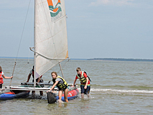 Искитимские школьники вышли под парусом в море