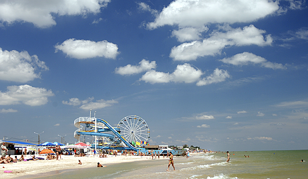 Смогут ли пляжи Азовского моря забрать туристов у Крыма и Сочи?