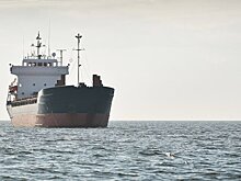 Танкер под флагом Камеруна подал сигнал бедствия после взрыва на борту