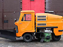 В Москве восстановили уникальную тротуароуборочную машину