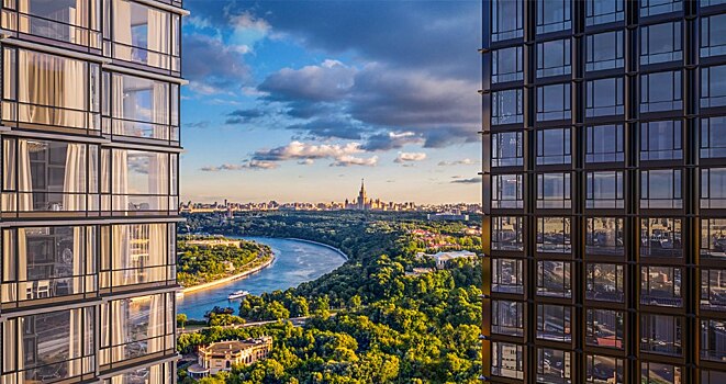 Почти половину премиальных новостроек Москвы сейчас предлагают на начальных этапах строительства