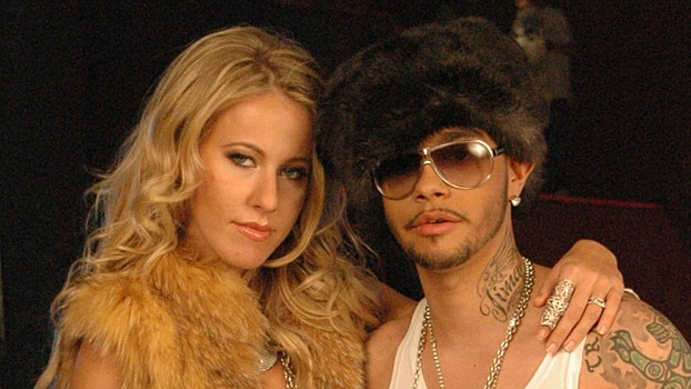 Собчак с Тимати снялись в образах в стиле «нулевых» и взорвали интернет